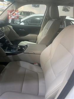 تۆیۆتا لاند کروزەر